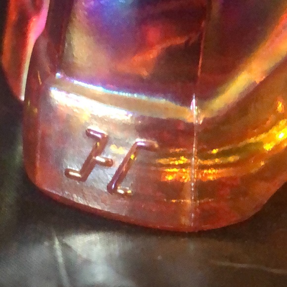 Carnival glass boy in overalls 4” marked “H” and 8 excellent VTG condition - Picture 6 of 8